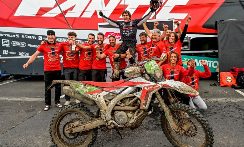 Kevin Cristino dei Pata Talenti Azzurri FMI conquista la Coppa del Mondo Enduro EJ1 2024